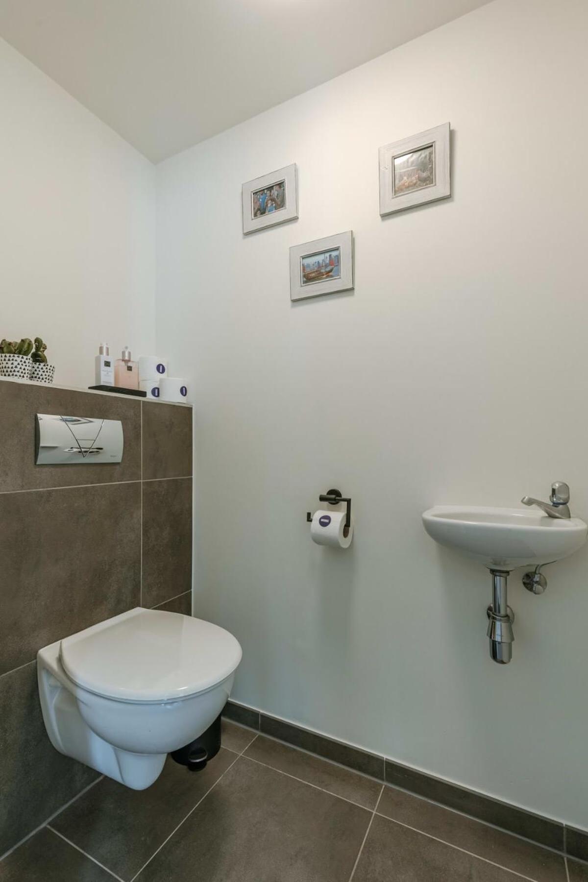 Pleasant Apartment Near The Center Of Gent Bagian luar foto